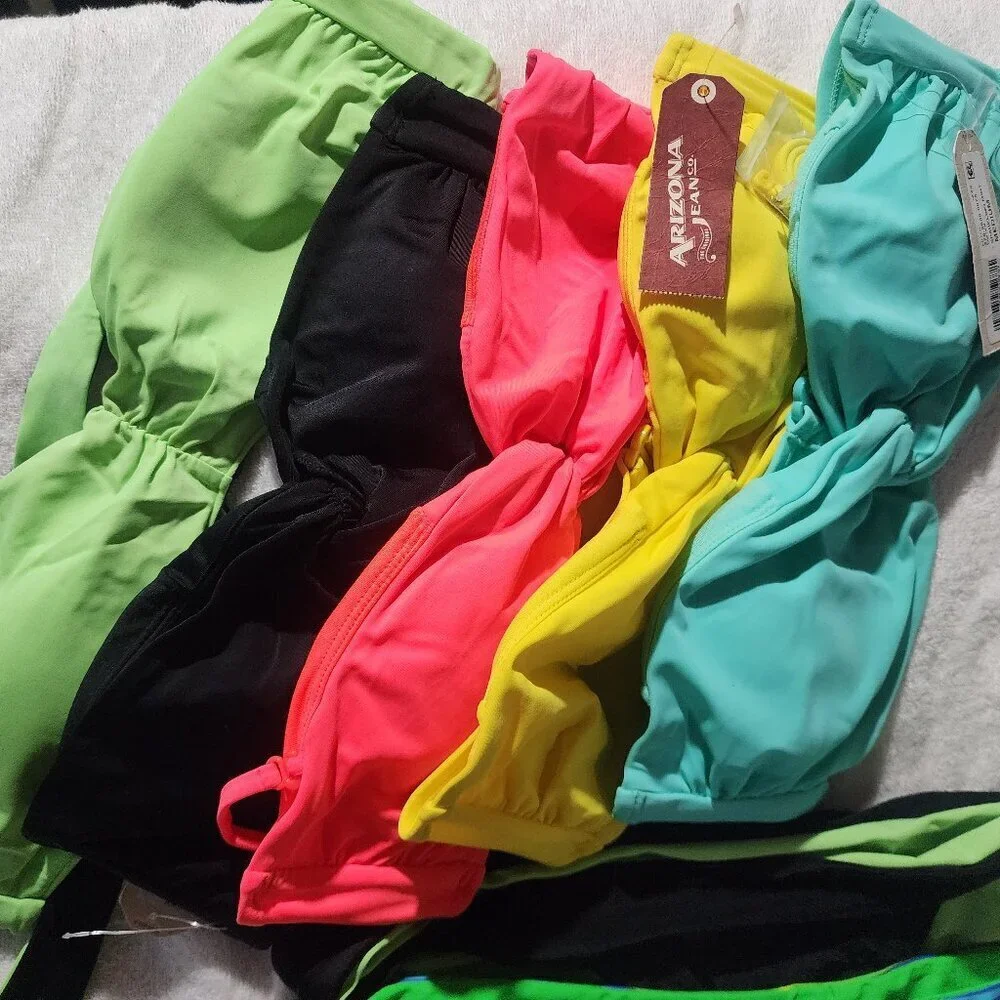 Multi swim Lot Med & LG, read description